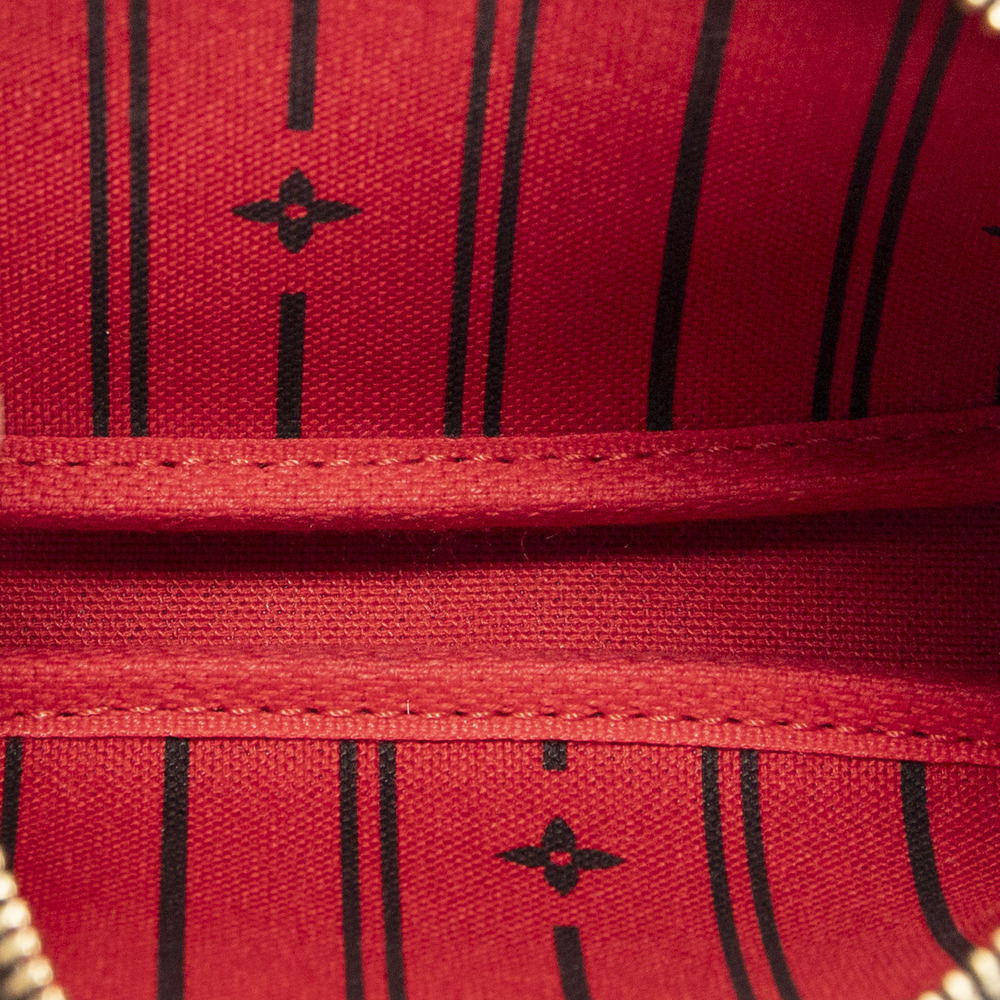 Louis Vuitton Mini Pochette Accessoires - Picture 9 of 10